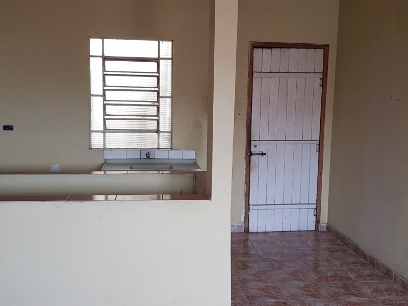 Casa à venda Vila São Judas Tadeu com 300m² e 3 quartos por R$ 150.000 - 66431720-14-cozinha-superior.jpg