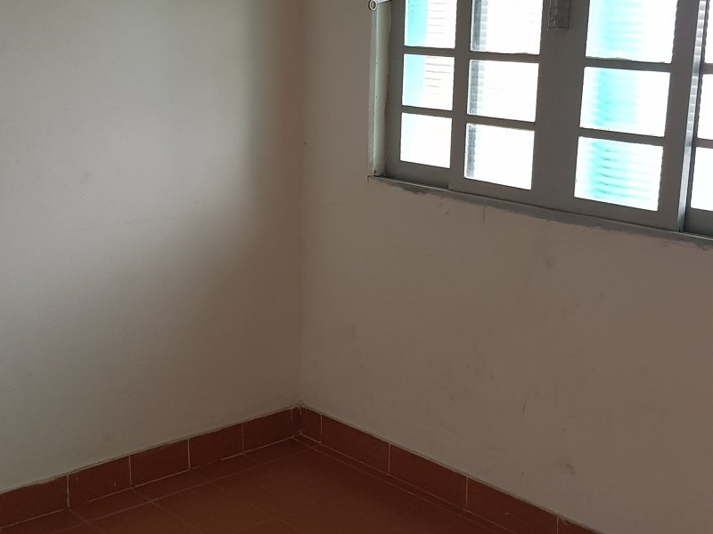 Casa à venda Vila São Judas Tadeu com 300m² e 3 quartos por R$ 150.000 - 82050050-3-sala.jpg
