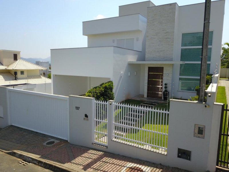 Casa à venda Tapajós com 250m² e 3 quartos por R$ 1.399.000 - 705572279-80123aae-39c3-4d5c-95c7-d9fcdad0a40d.jpeg