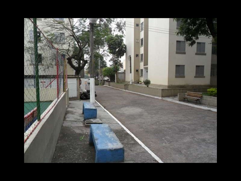 Apartamento à venda Jardim São Luís com 53m² e 2 quartos por R$ 205.000 - 28007448-rua-do-condominio-com-bancos.jpg