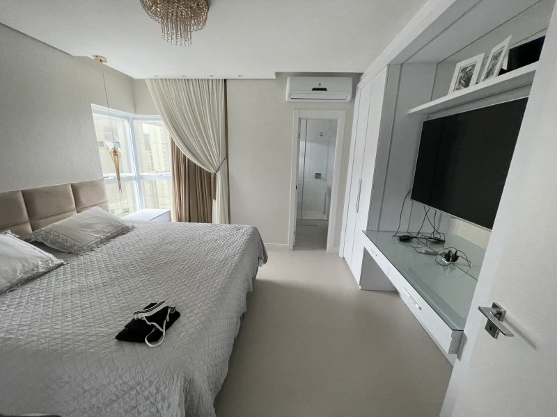 Apartamento à venda Pioneiros com 161m² e 3 quartos por R$ 2.800.000 - 157917046-56f5a75e-52be-4dd7-9d59-c871dce46026.jpeg