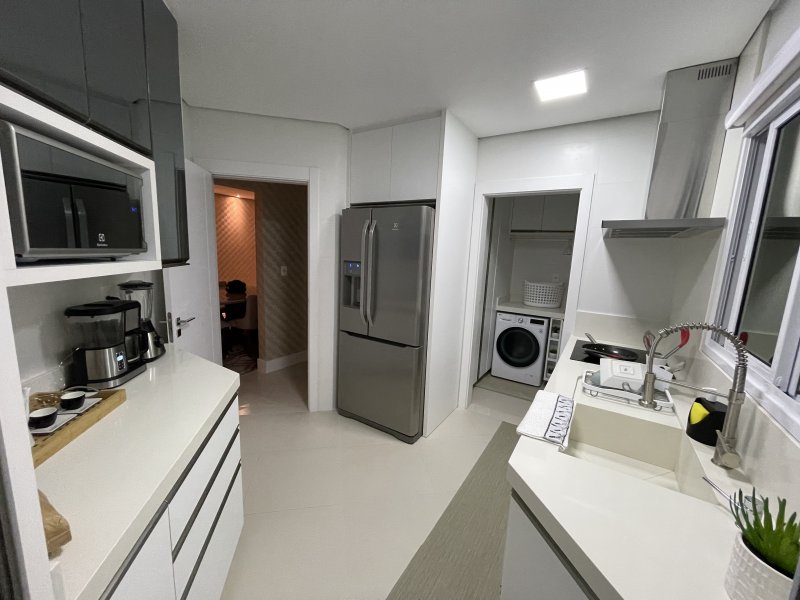 Apartamento à venda Pioneiros com 161m² e 3 quartos por R$ 2.800.000 - 96153500-35236b5c-69dd-4d00-9a29-630c8edaabf1.jpeg