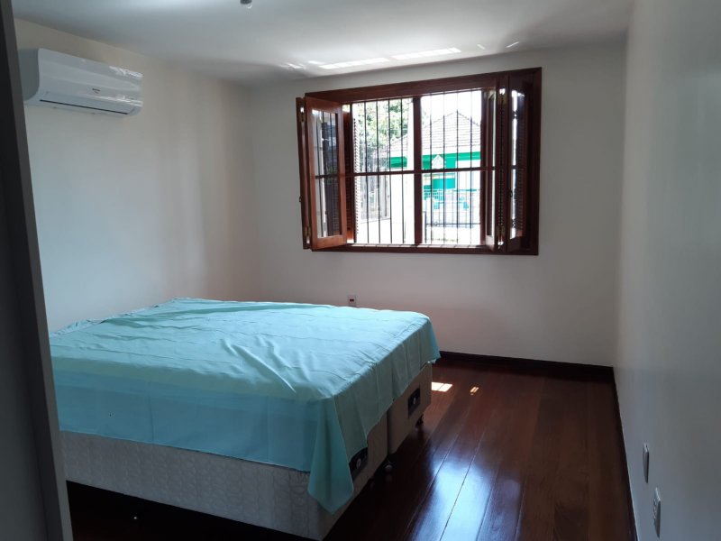Casa à venda Partenon com 198m² e 4 quartos por R$ 980.000 - 2004136154-img-20211011-wa0009.jpg