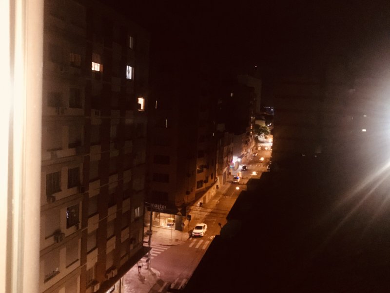 Apartamento à venda Cidade Baixa com 57m² e 2 quartos por R$ 340.000 - 690158523-vista-sacada.jpg
