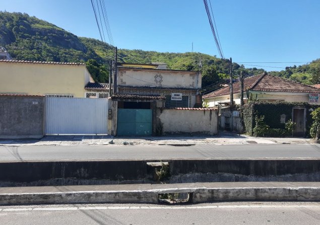 imóvel com 240m²