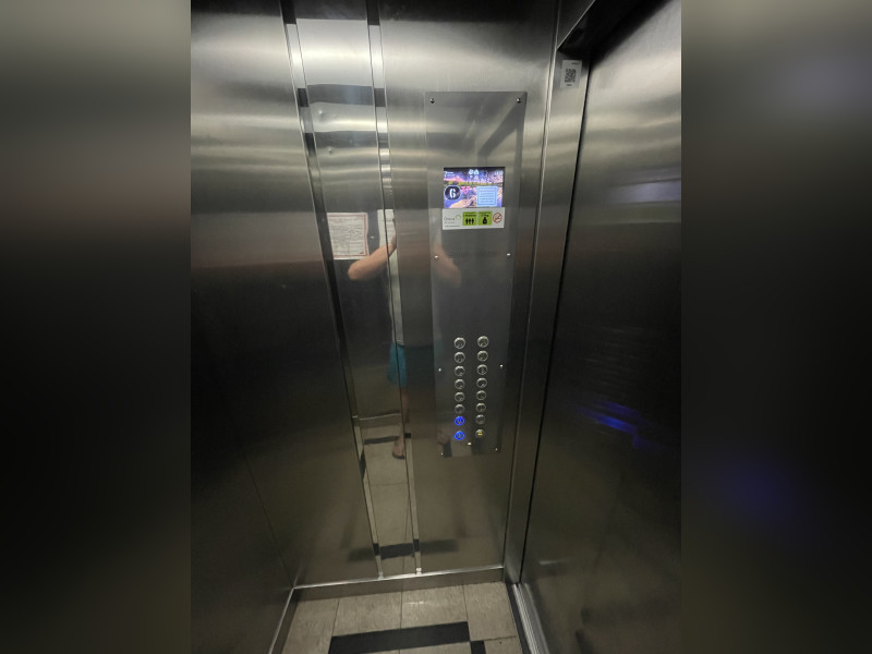 Apartamento à venda Parque Bristol com 60m² e 2 quartos por R$ 280.000 - elevador.jpg