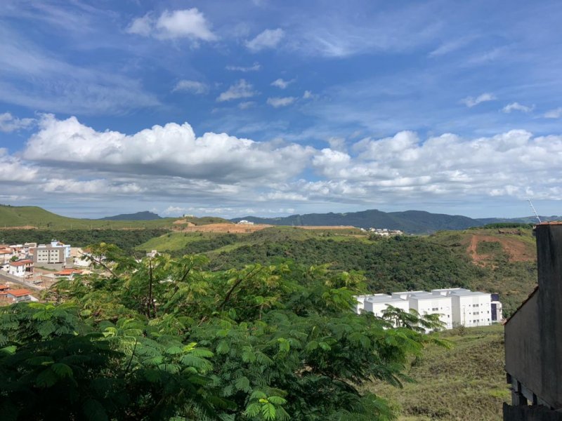 Casa à venda Jardim Vitória com 207m² e 3 quartos por R$ 580.000 - 1023464049-18-vista-da-sala.jpeg