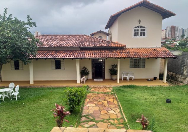 imóvel com 220m²