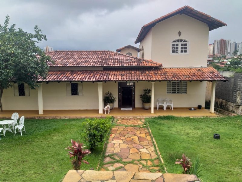 imóvel com 220m² - VICENTE PIRES - Brasília
