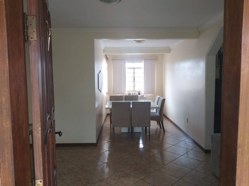 imóvel com 220m² - VICENTE PIRES - Brasília