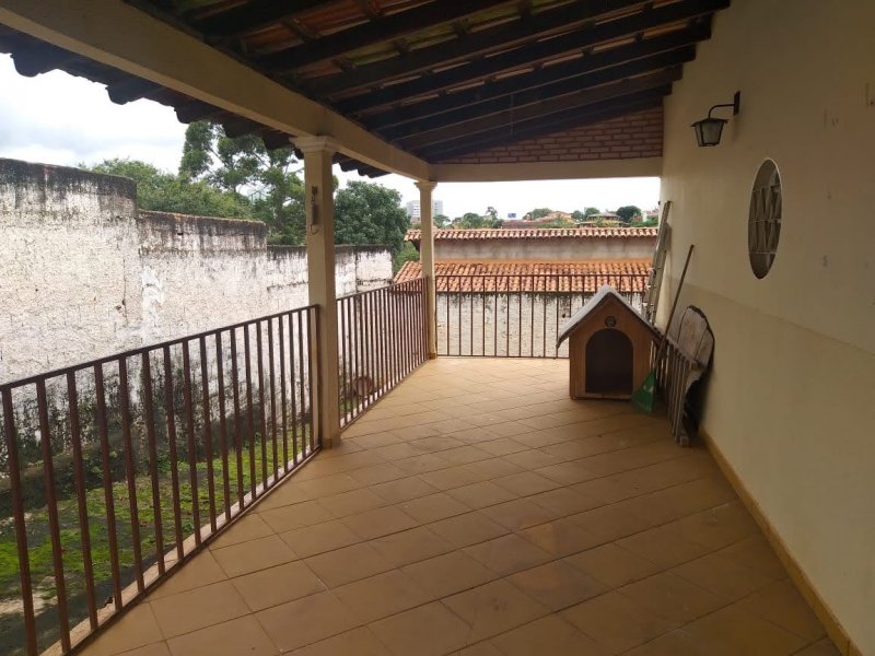 imóvel com 220m² - VICENTE PIRES - Brasília
