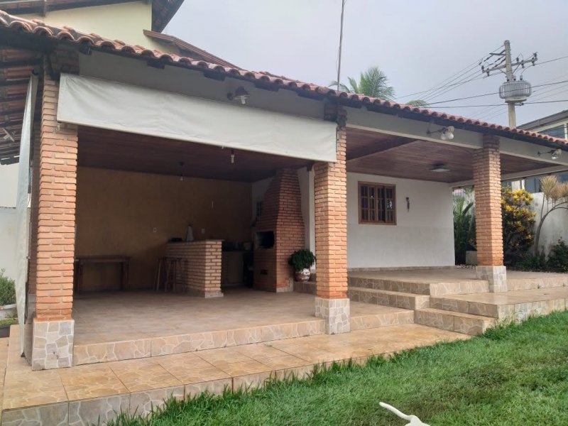 imóvel com 220m² - VICENTE PIRES - Brasília