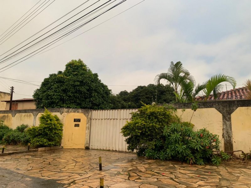 imóvel com 220m² - VICENTE PIRES - Brasília