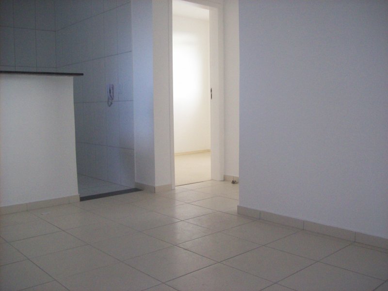 Apartamento à venda Camargos com 60m² e 2 quartos por R$ 180.000 - 1226447417-02-sala.jpg