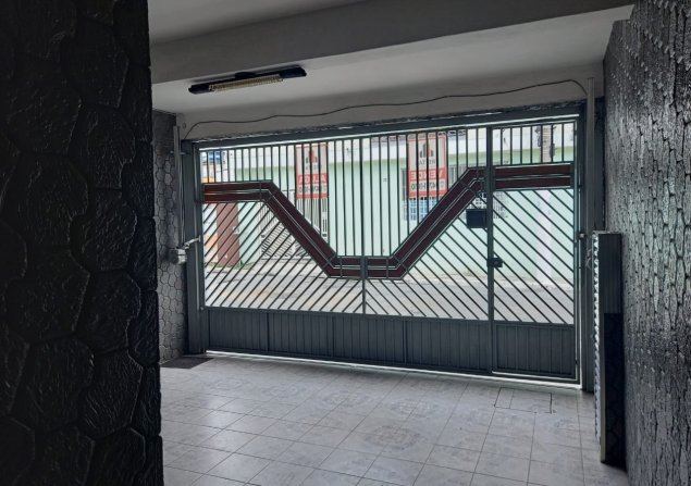 imóvel com 200m²
