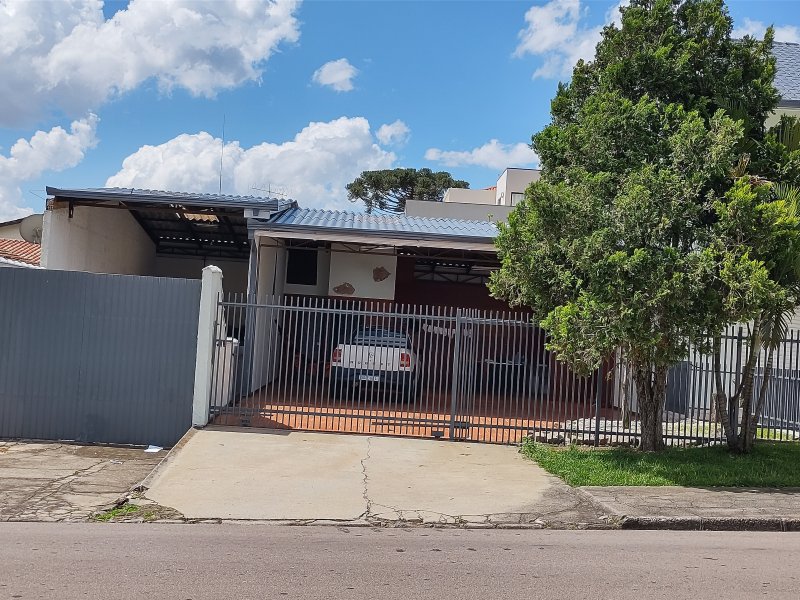 Casa à venda Novo Mundo com 230m² e 3 quartos por R$ 940.000 - 1772636196-inbound6933345516417234456.jpg