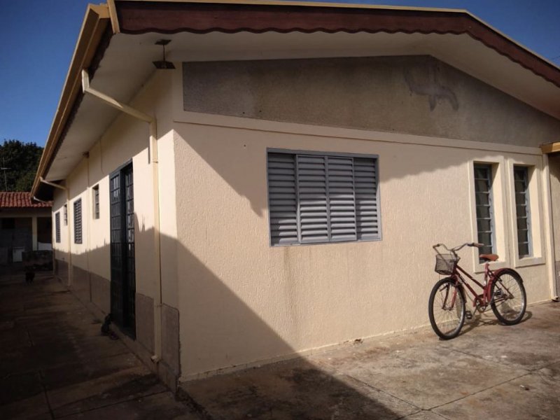 Casa à venda Vila Santa Fe com 250m² e 3 quartos por R$ 250.000 - 304867985-57dbbd7f-aedb-4ca8-b19e-a2924ab7f7aa.jpeg