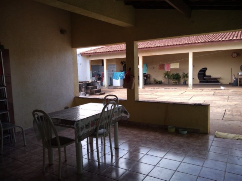 Casa à venda Vila Santa Fe com 250m² e 3 quartos por R$ 250.000 - 583976360-88c28a4b-bdf7-4910-92f3-87ee62faab2a.jpeg