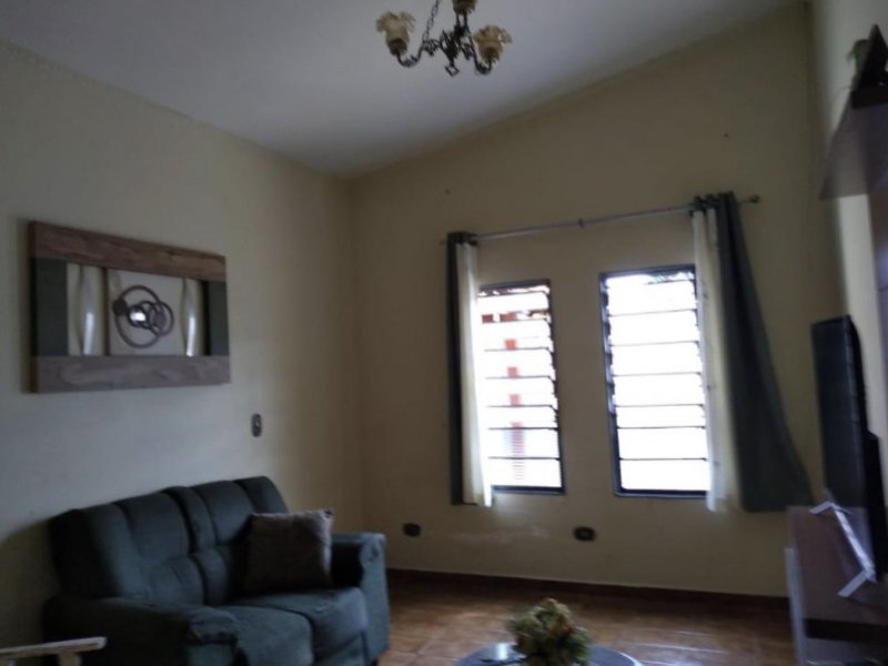 Casa à venda Vila Santa Fe com 250m² e 3 quartos por R$ 250.000 - 846741408-b8a47d4b-564d-4615-ba6f-c633beb9dddc.jpeg