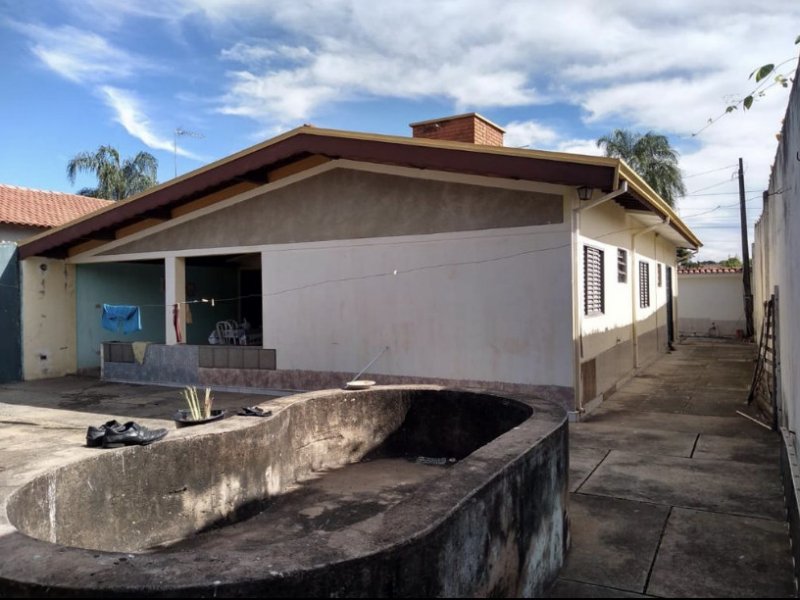 Casa à venda Vila Santa Fe com 250m² e 3 quartos por R$ 250.000 - 861109096-61ae312d-7a70-450a-b2d3-2e31abbff66d.jpeg