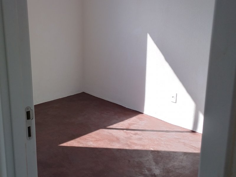 Apartamento para alugar Santa Cruz com 42m² e 2 quartos por R$ 650 - 2046293859-20210221-083058.jpg