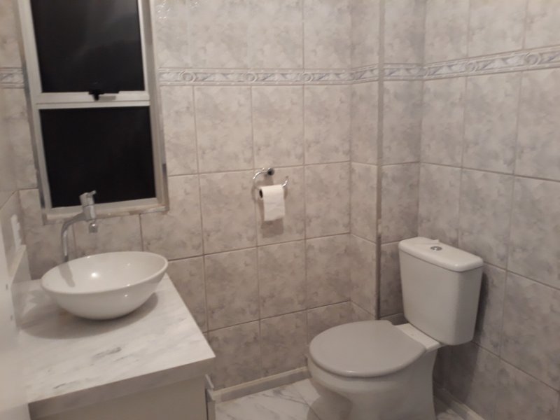 Apartamento à venda Piqueri com 50m² e 2 quartos por R$ 262.000 - 1759142930-banheiro2.jpg