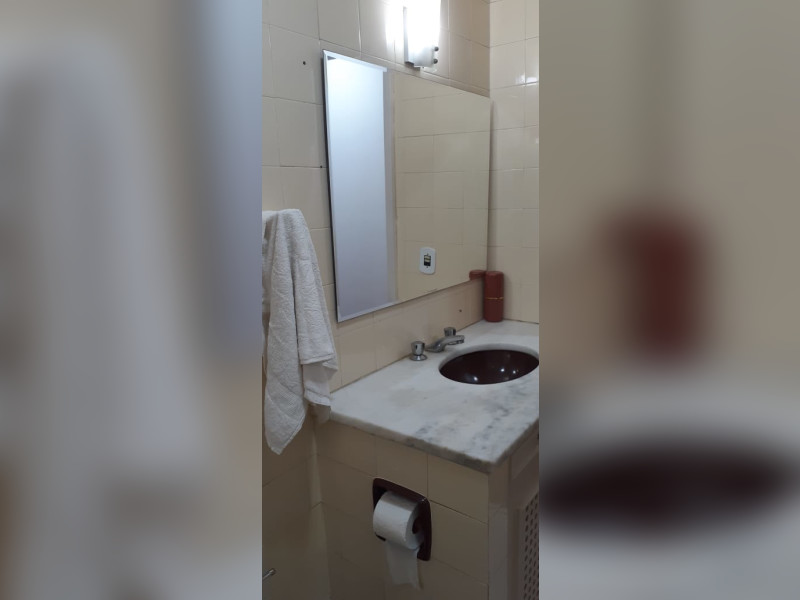 Apartamento à venda Copacabana com 190m² e 4 quartos por R$ 2.100.000 - banheiro-social-espelho.jpeg