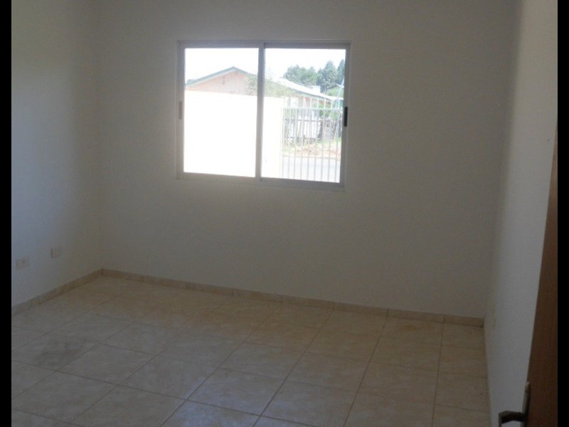 Casa à venda Vila Fuck com 72m² e 3 quartos por R$ 168.000 - 550536036-sam-2139.JPG