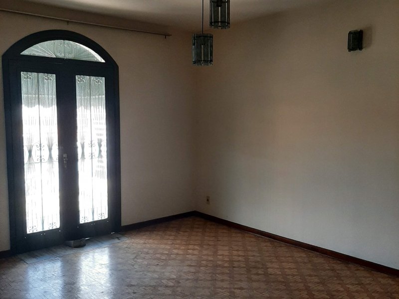 Casa à venda Jardim Cura D'Ars com 280m² e 8 quartos por R$ 1.100.000 - 135952581-64f4b87e-562a-4310-9a65-a1a80dd51822.jpeg