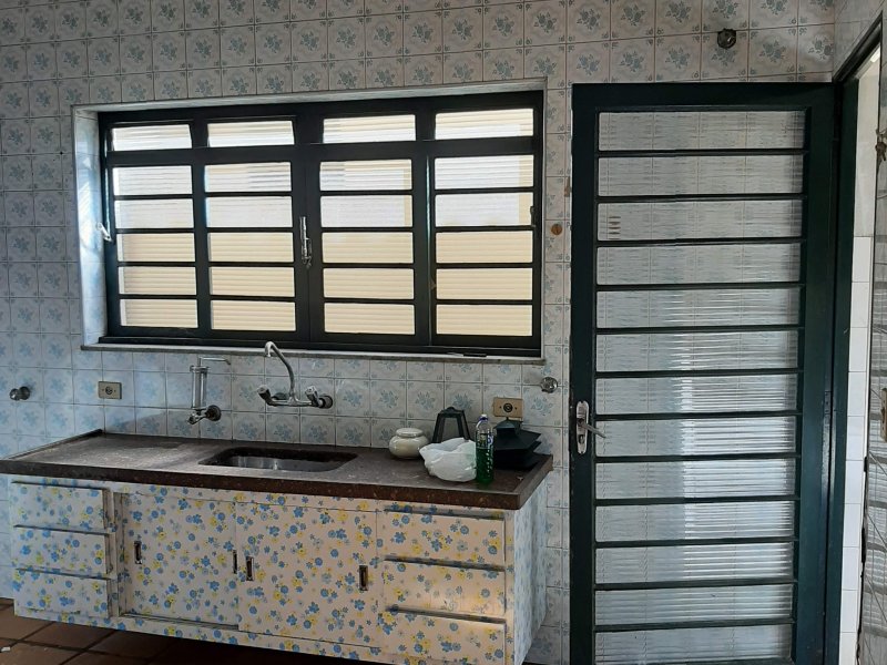 Casa à venda Jardim Cura D'Ars com 280m² e 8 quartos por R$ 1.100.000 - 2000548198-392b6021-1dca-4d3b-8681-ed86cca96b86.jpeg