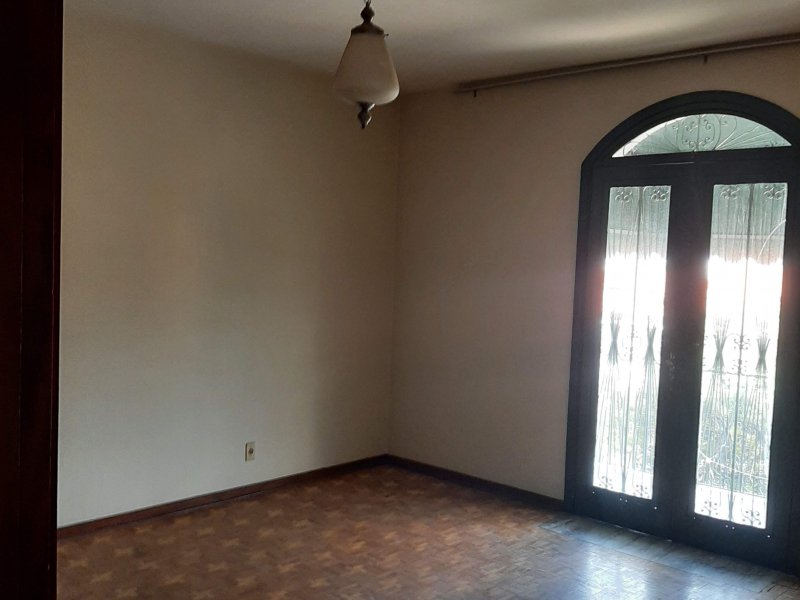 Casa à venda Jardim Cura D'Ars com 280m² e 8 quartos por R$ 1.100.000 - 335523340-89e297bd-96f5-4de9-ab2c-f93061a791a9.jpeg
