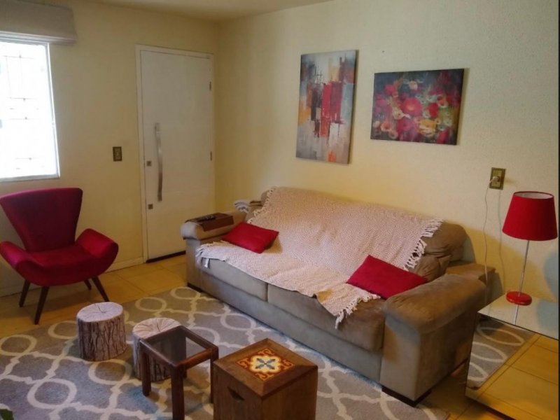 Casa à venda Ingleses do Rio Vermelho com 157m² e 3 quartos por R$ 590.000 - 1518386451-99f6b159-53f4-42de-8dcc-2cda26e0d890.jpeg