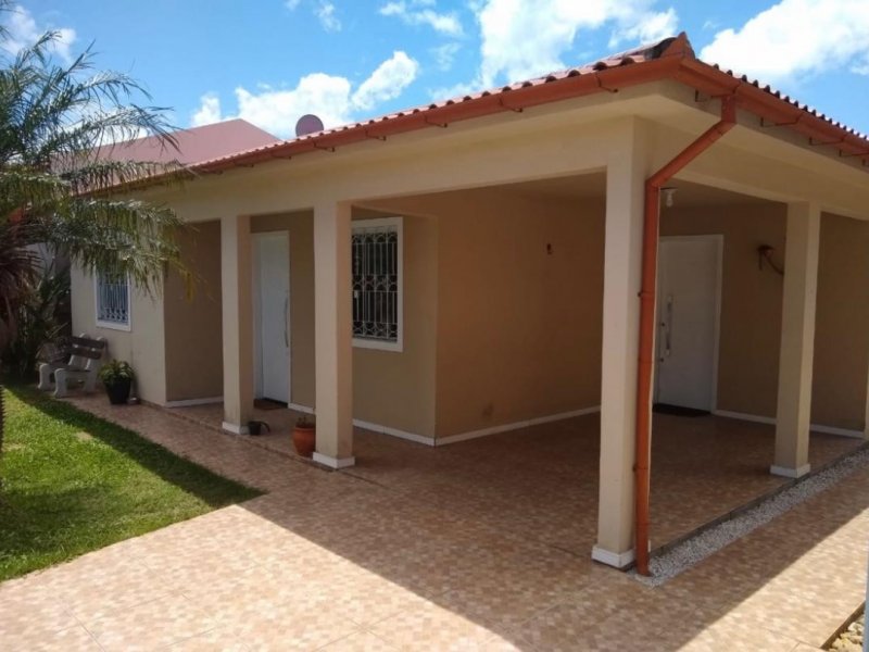 Casa à venda Ingleses do Rio Vermelho com 157m² e 3 quartos por R$ 590.000 - 1964848693-090e8554-46f3-43f1-9b84-b0ecd9f41d8e.jpeg
