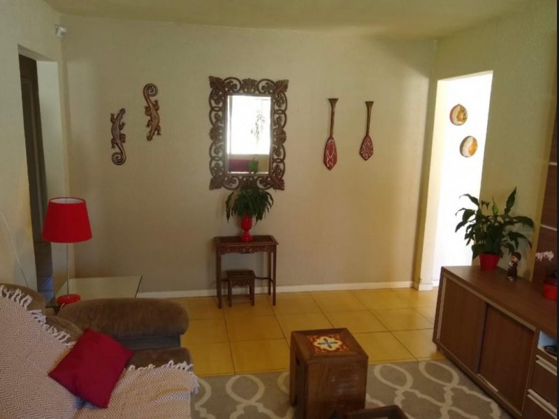 Casa à venda Ingleses do Rio Vermelho com 157m² e 3 quartos por R$ 590.000 - 2117024575-13bcb4fa-c9fe-431f-82c3-7eb97063c38f.jpeg
