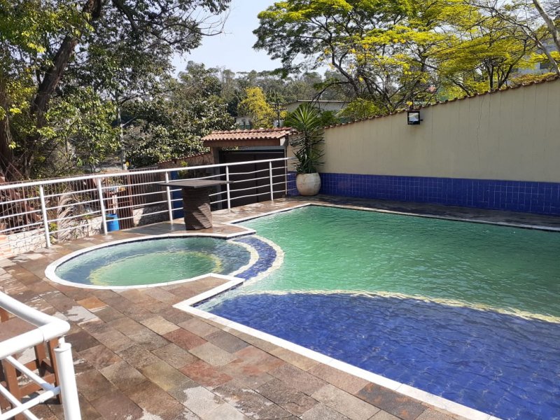 Casa de condomínio para alugar Parque dos Príncipes com 600m² e 5 quartos por R$ 9.000 - 1830616428-mansao7.jpg