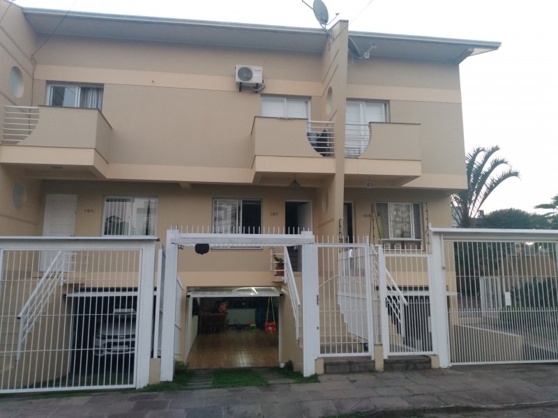 Casa à venda Nossa Senhora da Saúde com 121m² e 2 quartos por R$ 295.000 - 454307532-img-20210313-184740476.jpg