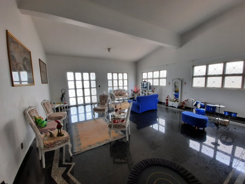 Casa para alugar Parque Residencial Comendador Mançor Daud com 429m² e 5 quartos por R$ 4.800 - 1947155146-galaxy-2020-12-15-033.jpg