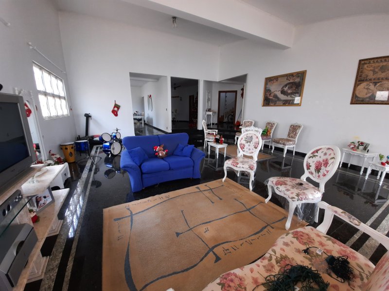 Casa para alugar Parque Residencial Comendador Mançor Daud com 429m² e 5 quartos por R$ 4.800 - 937470520-galaxy-2020-12-15-043.jpg