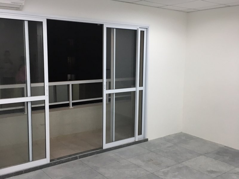 Comercial à venda Vila Prudente com 31m² e  quartos por R$ 300.000 - 379125486-img-1440.JPG