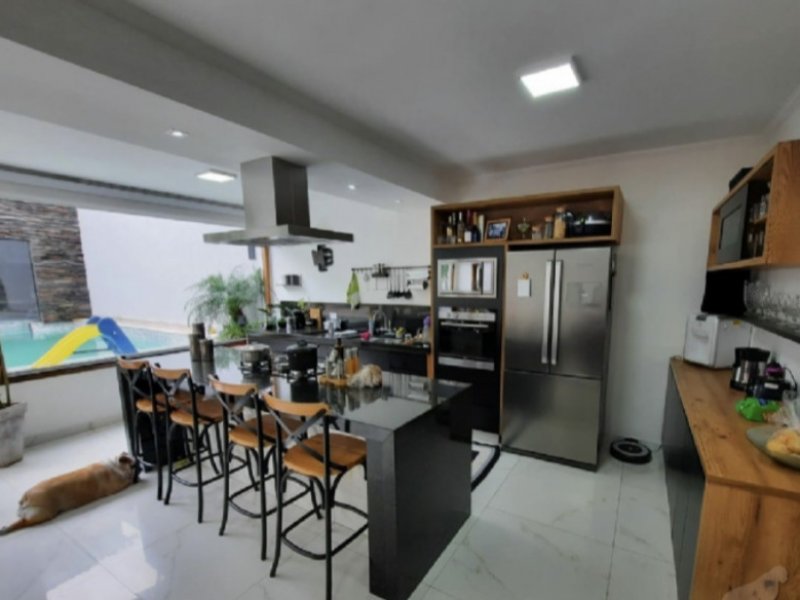Casa à venda Parque Novo Oratório com 300m² e 4 quartos por R$ 1.300.000 - 1766948547-08a694b4-2a84-49a1-bec5-facb2daa2374.jpeg