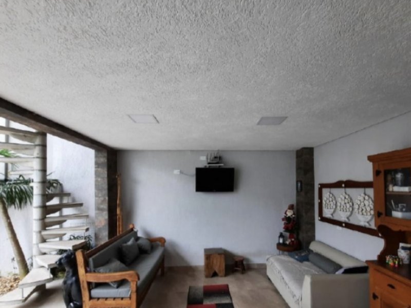 Casa à venda Parque Novo Oratório com 300m² e 4 quartos por R$ 1.300.000 - 618095045-5fd2fcda-fb60-4dec-8861-0c8175192351.jpeg