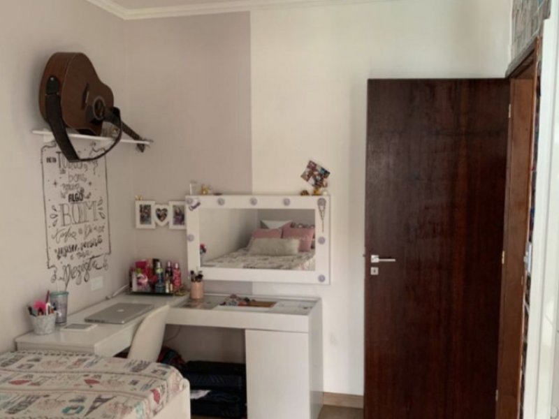 Casa à venda Parque Novo Oratório com 300m² e 4 quartos por R$ 1.300.000 - 825758646-0b4da4c5-b852-4c7e-893d-c2f441818154.jpeg