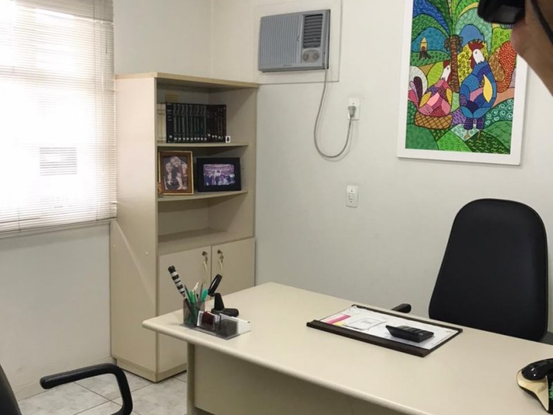 Comercial para alugar Centro 1 com 170m² e  quartos por R$ 3.500 - 1263583714-photo-2021-03-16-20-12-55.jpg