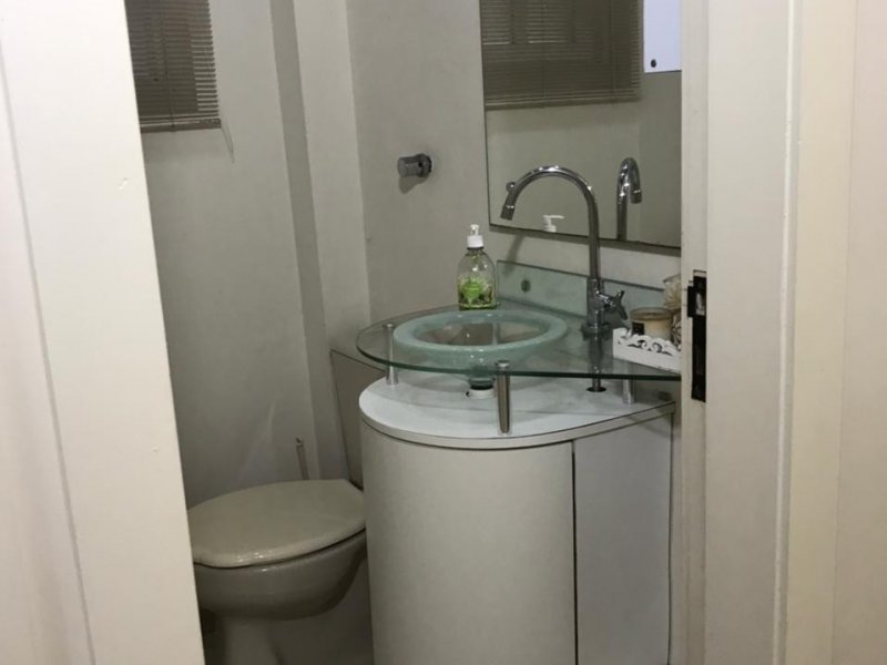 Comercial para alugar Centro 1 com 170m² e  quartos por R$ 3.500 - 16831150-photo-2021-03-16-20-12-48.jpg