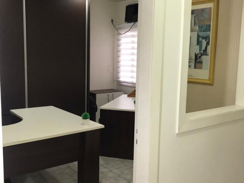Comercial para alugar Centro 1 com 170m² e  quartos por R$ 3.500 - 199314170-photo-2021-03-16-20-13-47.jpg
