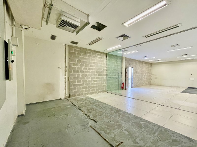 Comercial para alugar Centro com 250m² e 1 quarto por R$ 21.000 - 2040135552-16-img-7087.JPG
