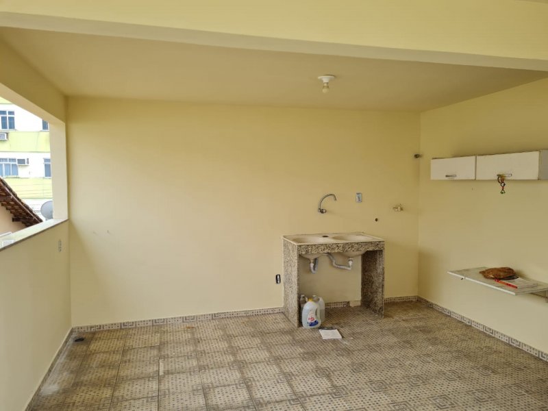 imóvel com 200m² - Rocha Sobrinho - Mesquita