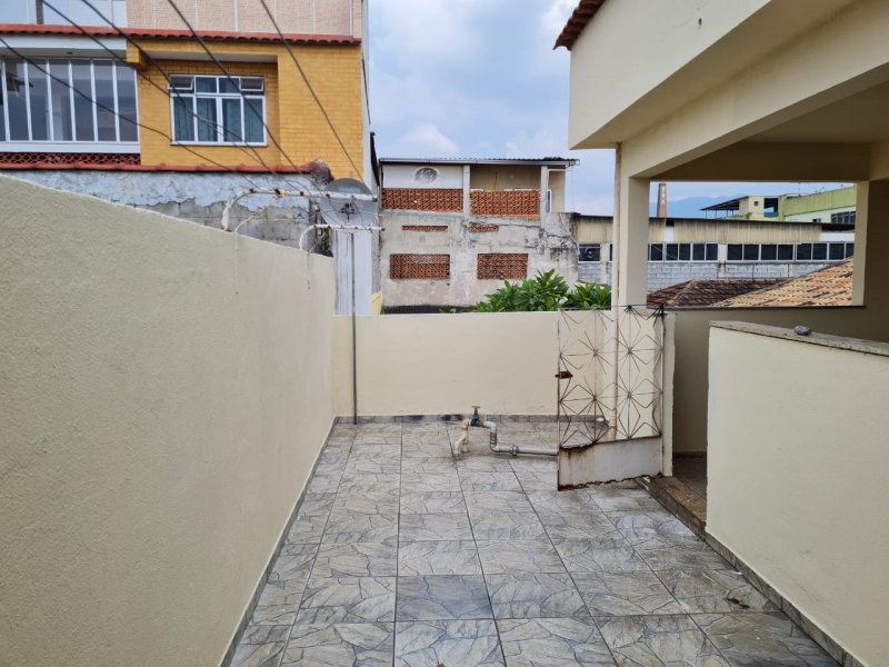 imóvel com 200m² - Rocha Sobrinho - Mesquita