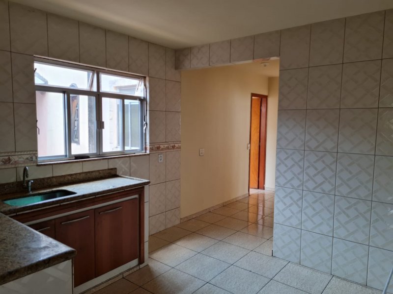 imóvel com 200m² - Rocha Sobrinho - Mesquita