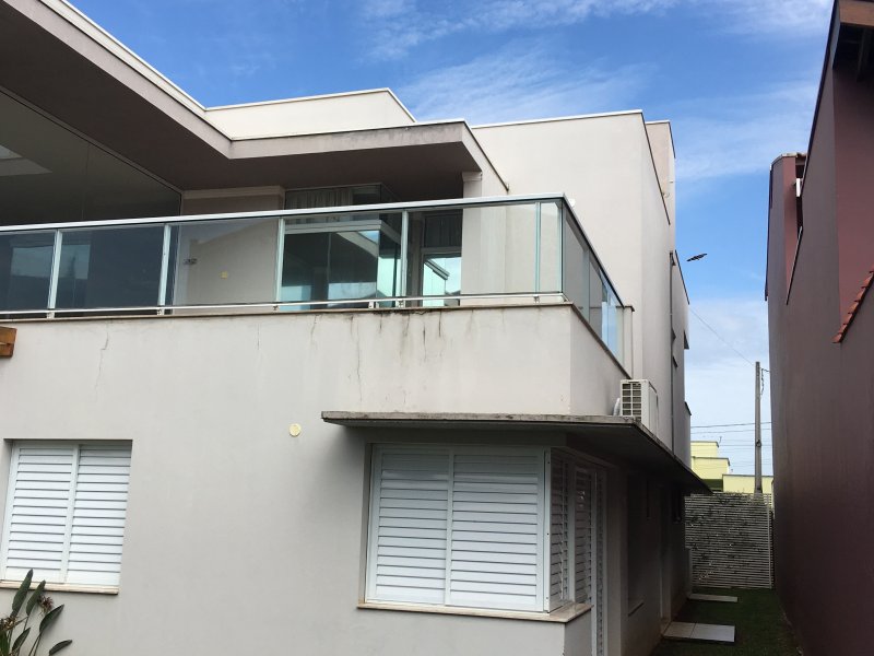 imóvel com 293m² - Parque Residencial Nova Holanda - Holambra